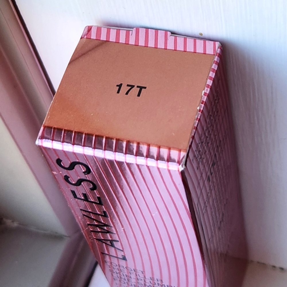 NIB LAWLESS FORGET THE FILLER SKIN PLUMPING LINE SMOOTHING FOUNDATION T17 - Picture 11 of 15